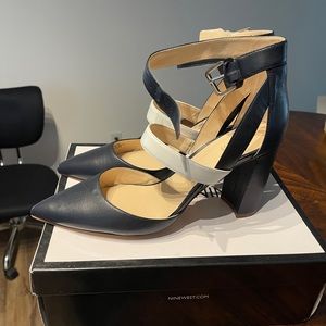 Nine West size 12 Navy & white heels